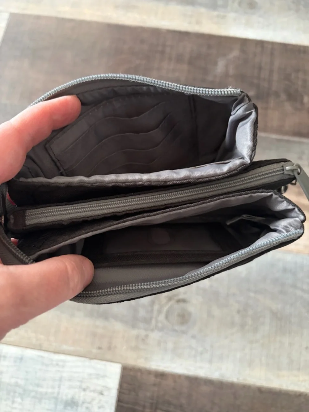 Thirty-One Quilted Black Wristlet Wallet Organizer Zip Clutch